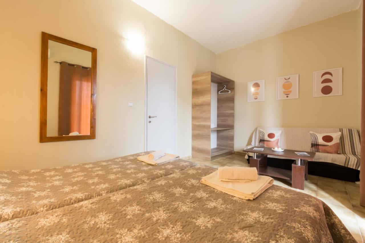 קאבוס Naos Studios - Private Apartment מראה חיצוני תמונה